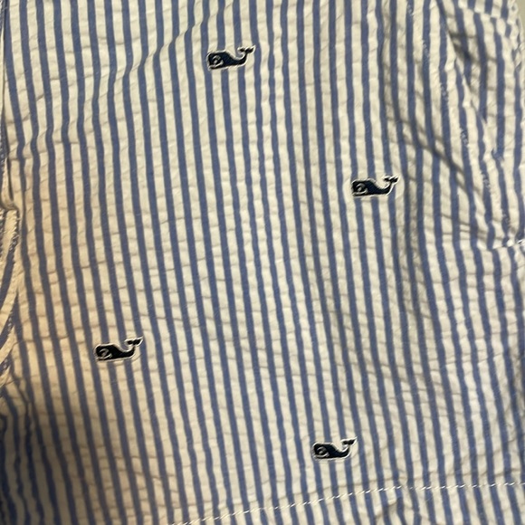 Vineyard Vines Blue and White Shorts Size 8 - Picture 2 of 7